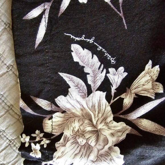 Spiritual Gangster Maya Black and Gray Floral Print Kimono Robe One Size… - Picture 6 of 7